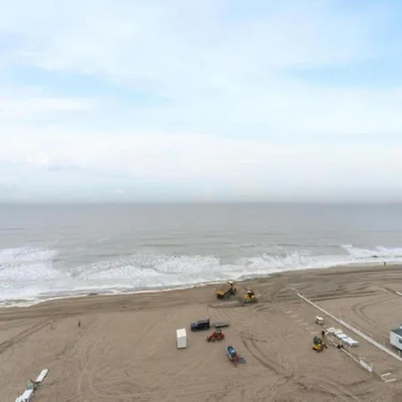 2-bedroom Zeedijk Apartment Blankenberge