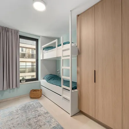 Apartment 2-bedroom Zeedijk *